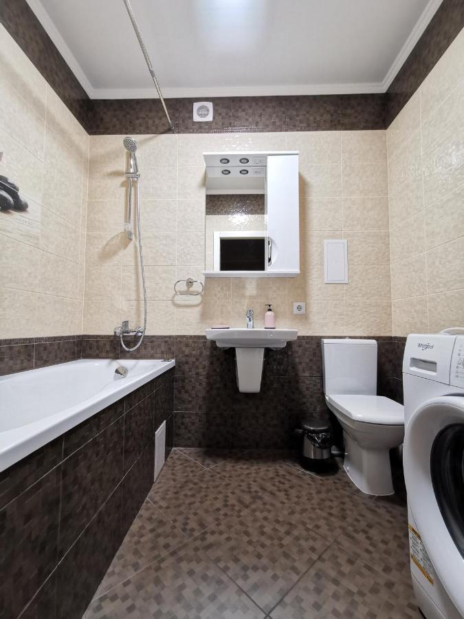 Chernigov City Apartments Na Peremohy Esterno foto